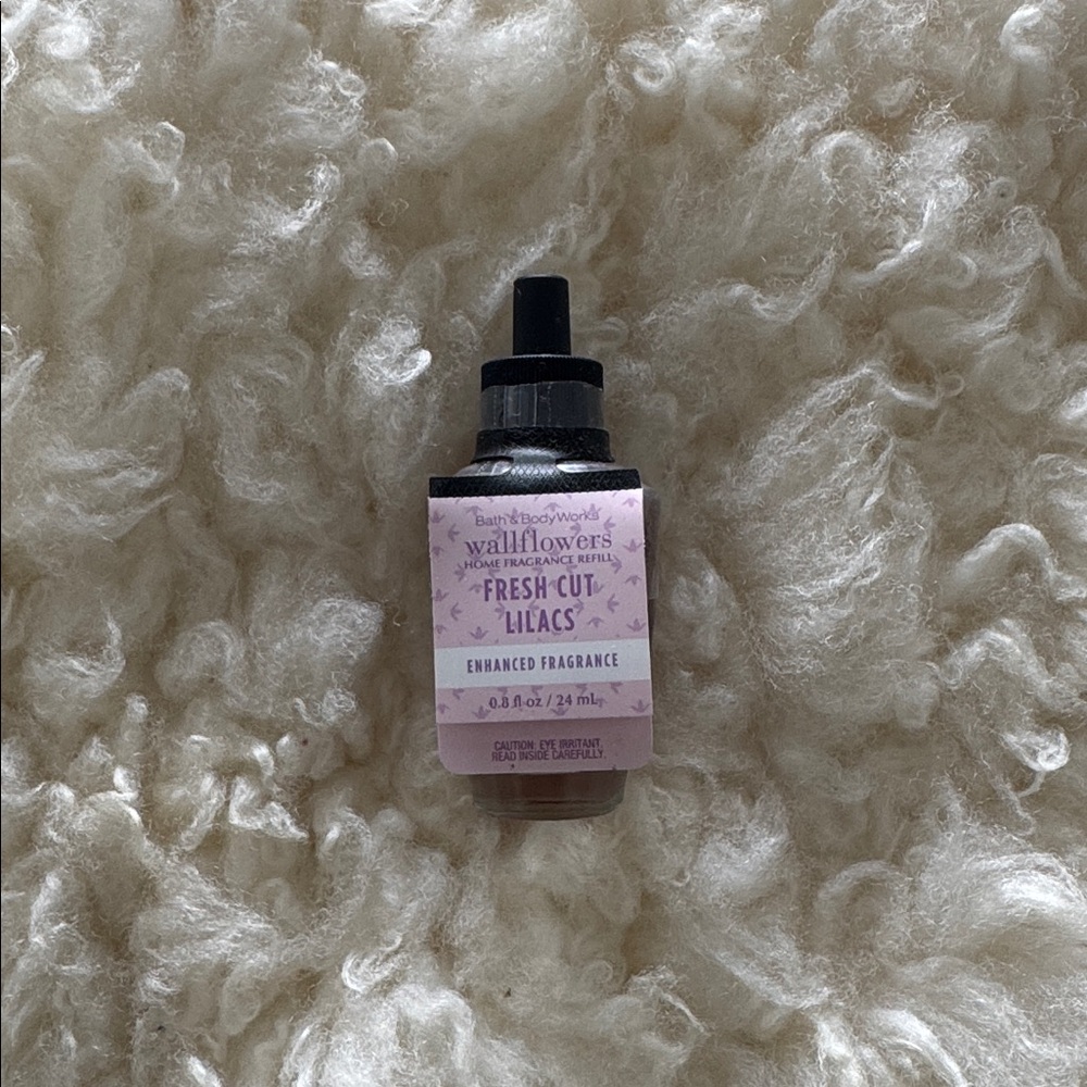 New BBW Fresh Cut Lilacs Home Wallflower Plugin